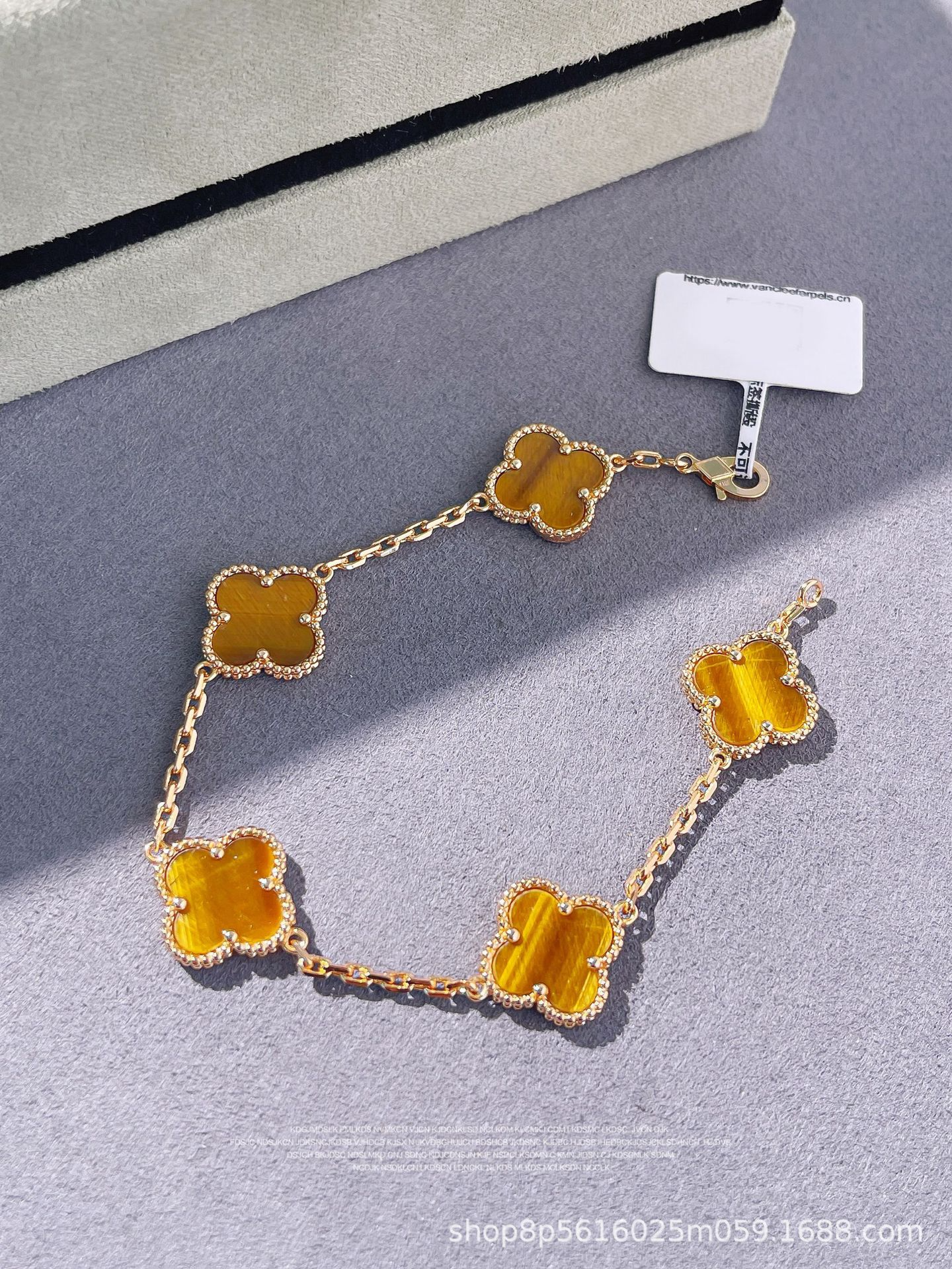 18k High Qulity Rose Gold Fanjia Gold Clover Bracelet With Four Leaf Grass And Five Flower Design, Thick Plating, Natural Fritillaria And Red Chalcedony For Women From Harmonyie China