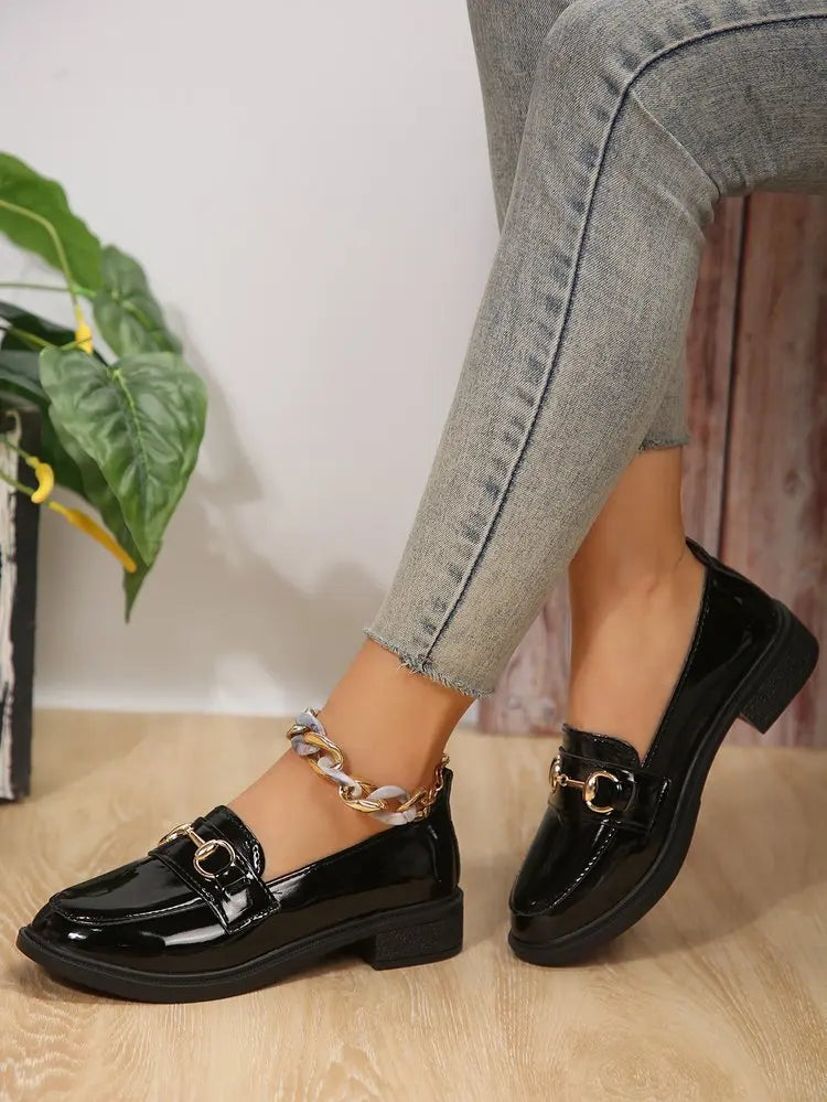 2024 Spring Women’s Leather Shoes British Style Metal Chain Black Mary Jane Low Heels Ladies Casual Loafers Plus Size 43