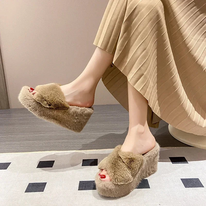 Women‘s Slippers Solid Color Shoes Outside Casual Flops Ladies Fur Slides Females 2024 High-Heels Winter Wedge Modern Slippers