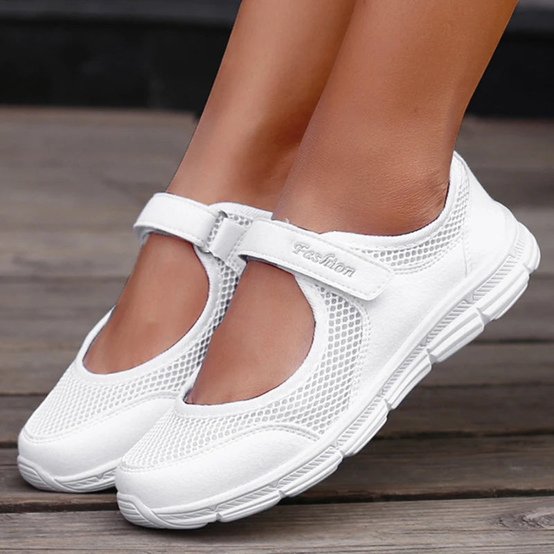 Casual Shoes 2024 New Fashion Women's Sneakers Soft Outdoor Sneakers Women Slip On Breathable Ladies Vulcanize Shoes Women Shoes