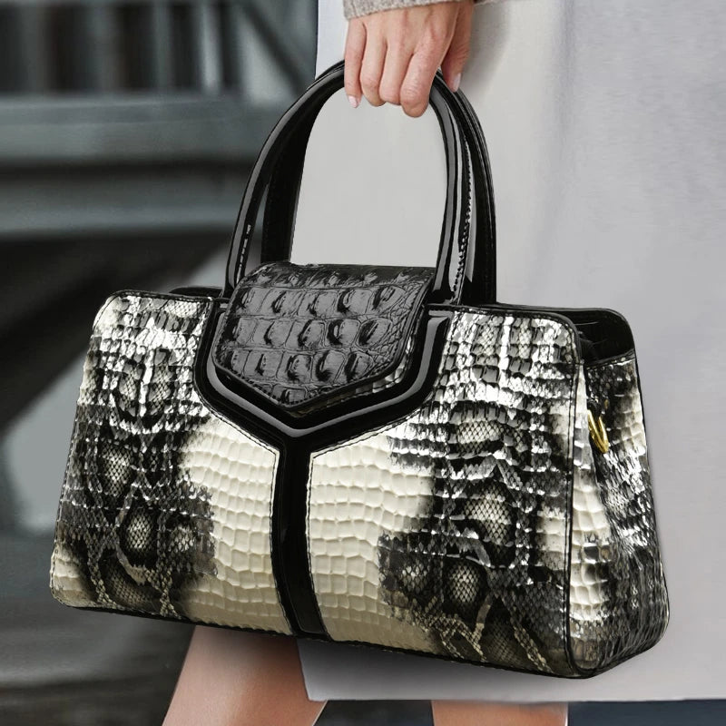 Luxury 2023 New Crocodile Cowhide Women's High Quality Leather Bag Large Capacity Female One Shoulder Handbag Boston Pillow Bag