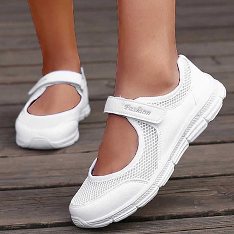 Casual Shoes 2024 New Fashion Women's Sneakers Soft Outdoor Sneakers Women Slip On Breathable Ladies Vulcanize Shoes Women Shoes