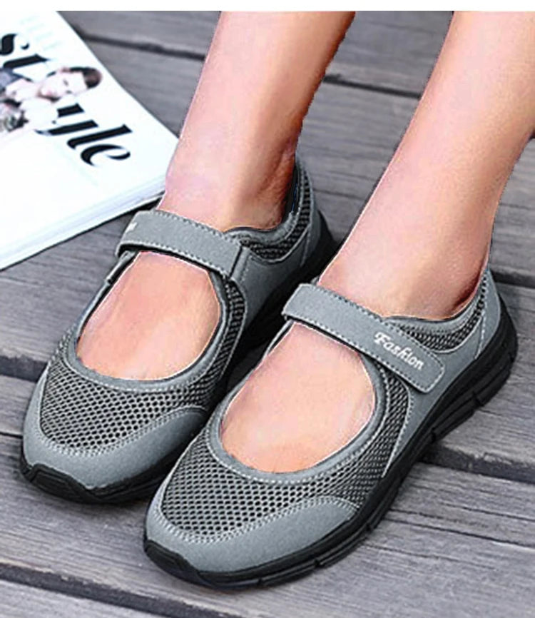 Casual Shoes 2024 New Fashion Women's Sneakers Soft Outdoor Sneakers Women Slip On Breathable Ladies Vulcanize Shoes Women Shoes